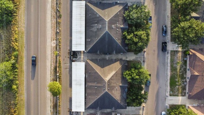 Building Photo - 1308 W Prosperity Dr