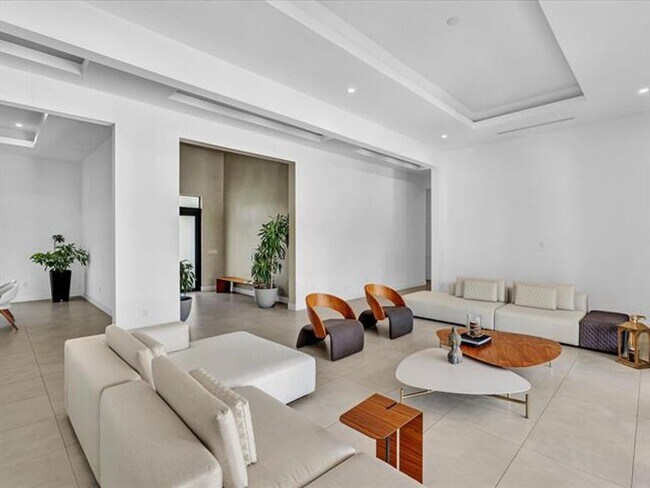 Building Photo - 6122 SW 173rd Way