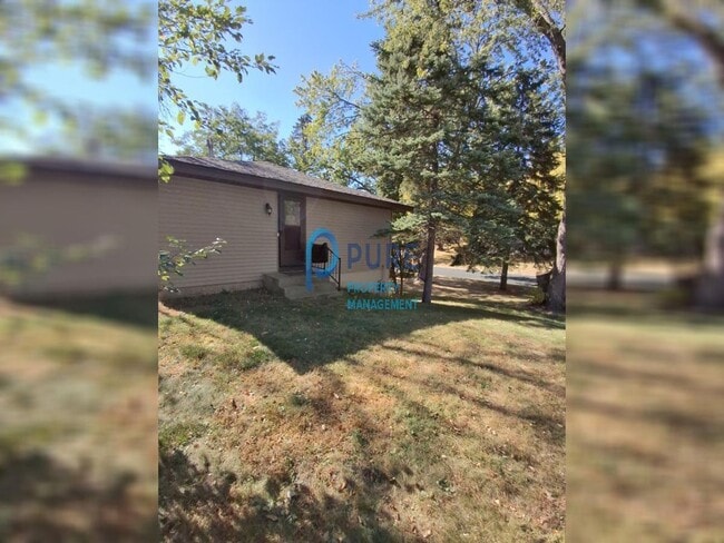 Building Photo - Beautiful Burnsville 3 Bedroom / 2 Bath Ho...