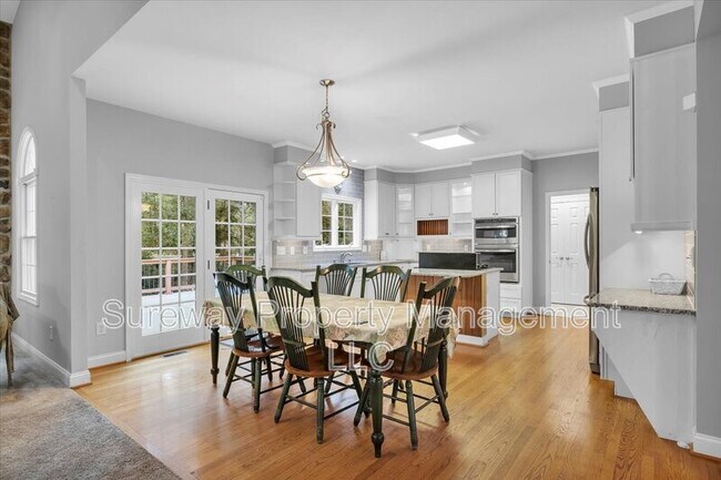 Building Photo - 113 Lighthouse Ln
