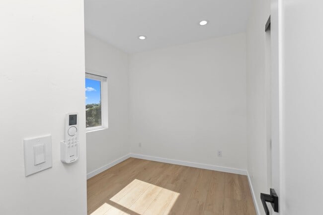 Building Photo - 6413 Richard St