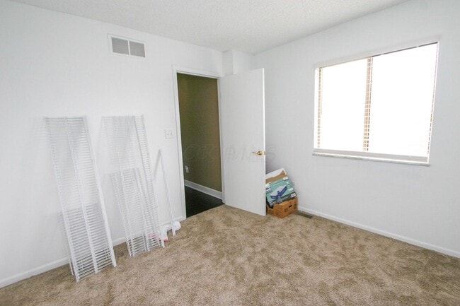 Building Photo - 1310 Abbeyhill Dr