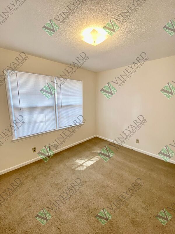 Building Photo - 687 Bounty Dr