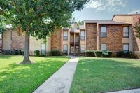 Building Photo - 1304 Harwell Dr