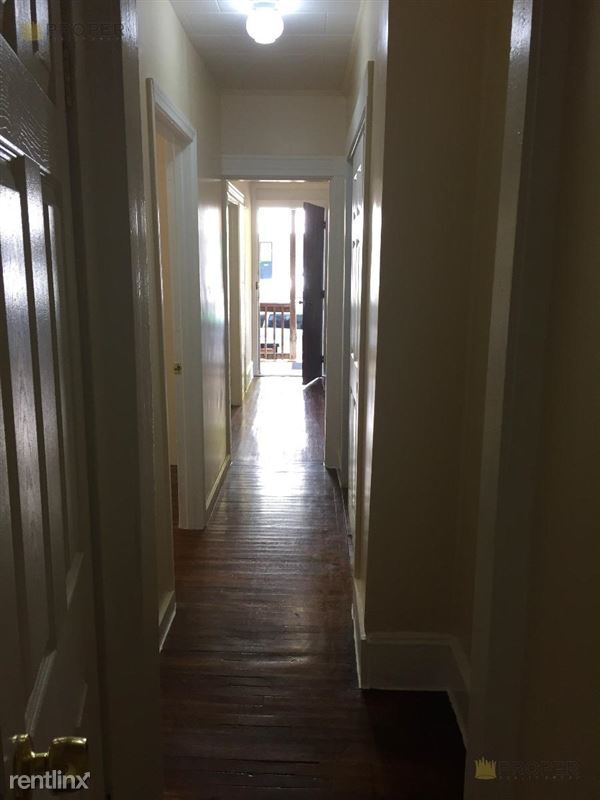 Building Photo - 107 Hooker St