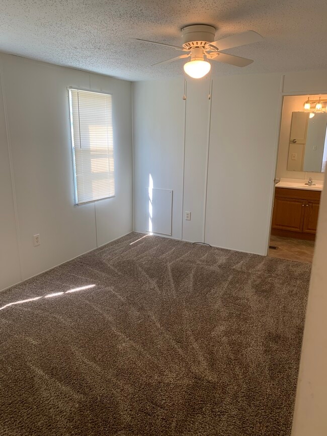 Building Photo - 2444 Culbreth Dr