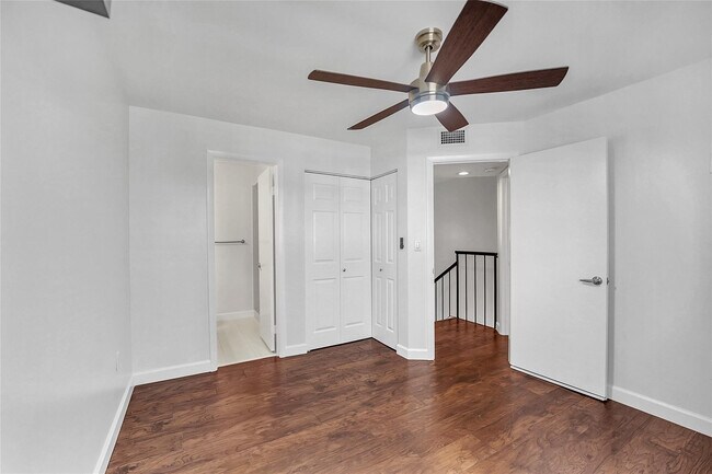 Building Photo - 4550 SW 68th Ct