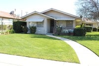 Building Photo - 300 Pacific St