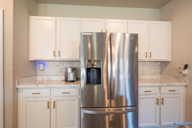 Building Photo - 117 Red Fox Wy