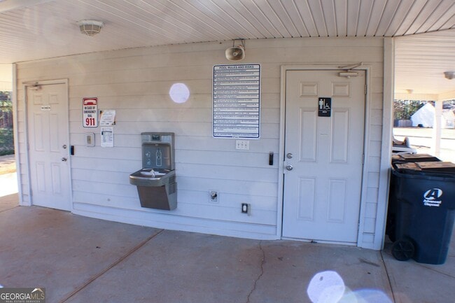 Building Photo - 1060 Grace Dr