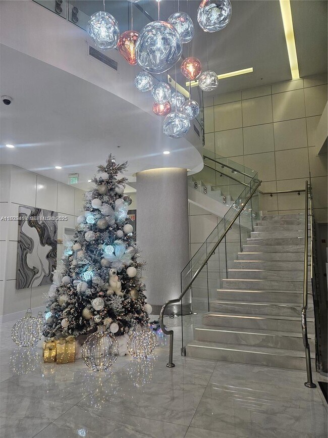 Building Photo - 18800 NE 29th Ave