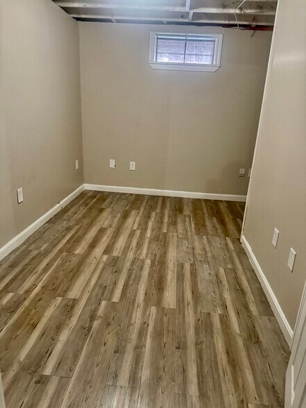 Building Photo - 56 Hyacinth St