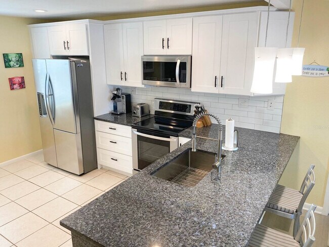 Building Photo - 1826 58th St S