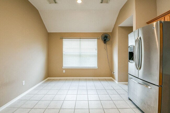 Building Photo - 5104 Big Spring Dr