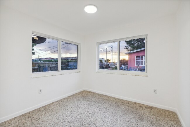 Building Photo - 622 Oriental Blvd