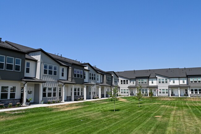 Building Photo - 3014 265 West - 1