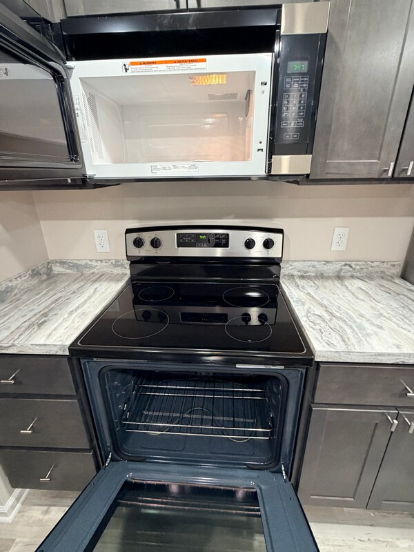 Building Photo - 2717 Oppenheim Ct