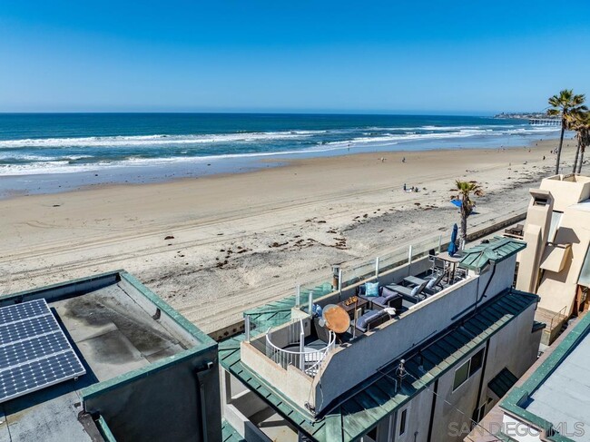 Building Photo - 3911 Ocean Front Walk