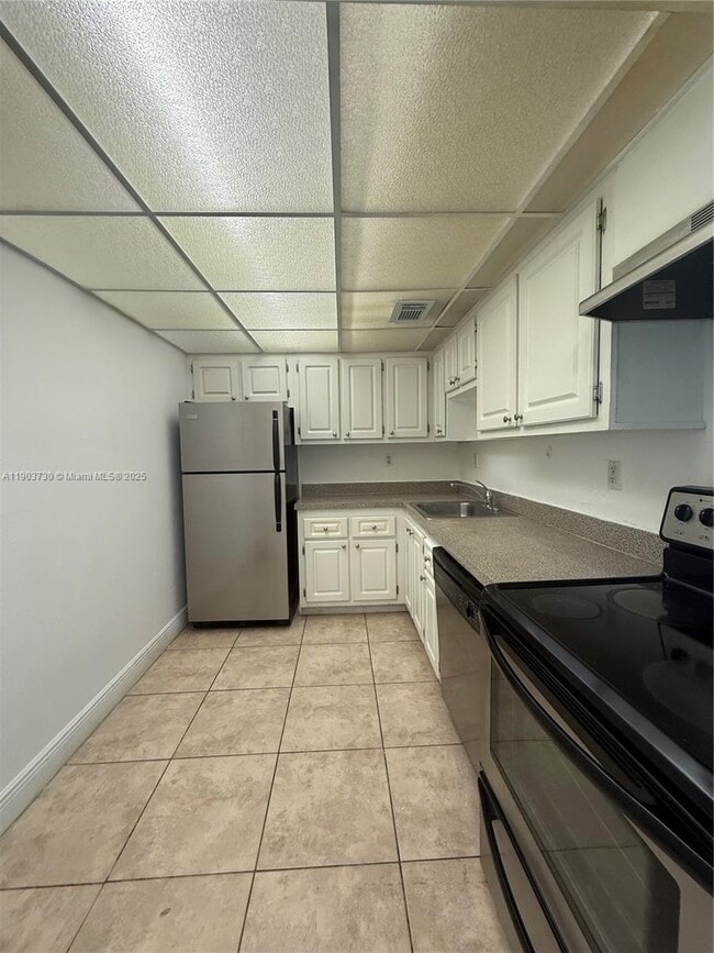 Building Photo - 1805 Sans Souci Blvd