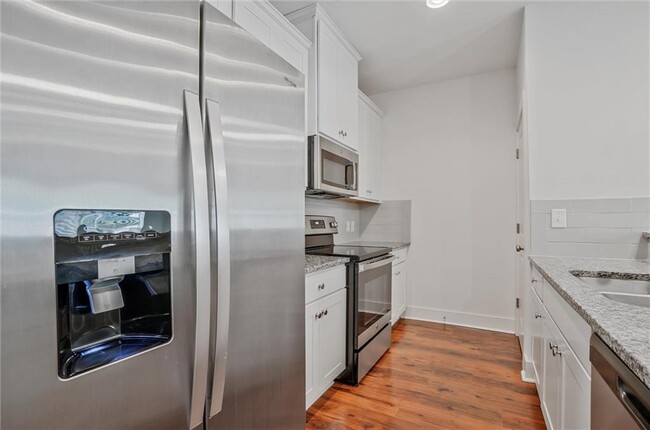 Building Photo - 6330 Scudders Dr