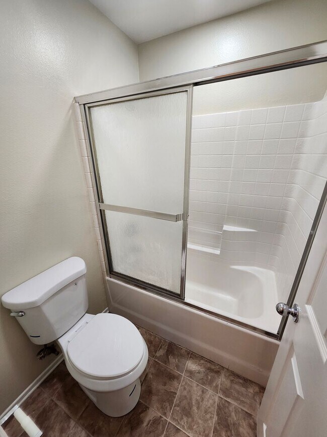 Building Photo - Beautiful two-story home located in the he...