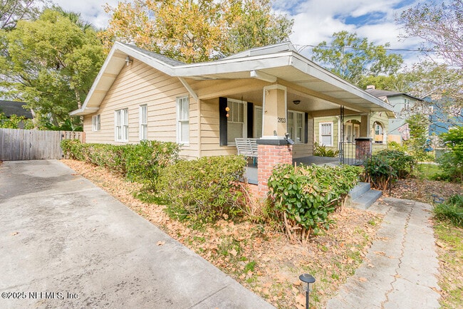 Building Photo - 2923 Downing St