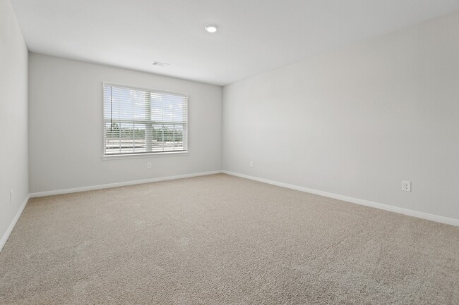 Building Photo - 5906 Peony Pl