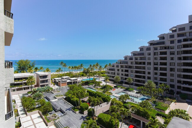 Building Photo - 251 Crandon Blvd
