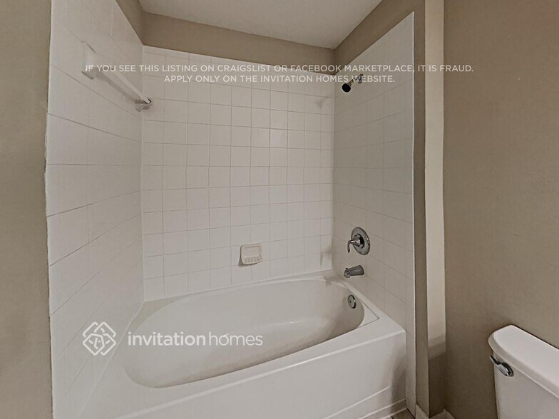 Building Photo - 15404 Peach Stone Pl