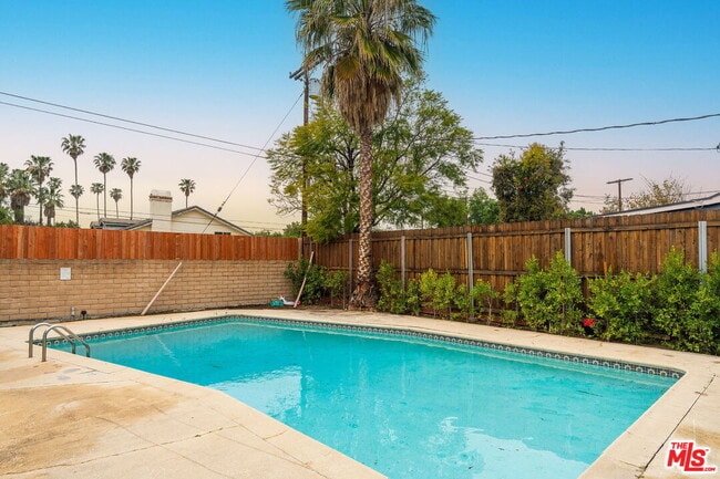 Building Photo - 8901 Rubio Ave