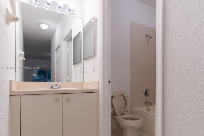 Building Photo - 1410 S Santa Catalina Cir