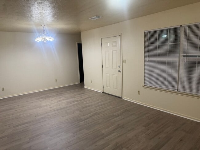 Building Photo - 4215 Walnut Park Dr