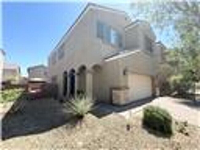 Building Photo - spacious 4 bedroom 2.5 bath home