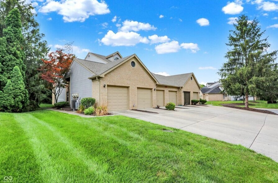Building Photo - 3701 Magenta Ln