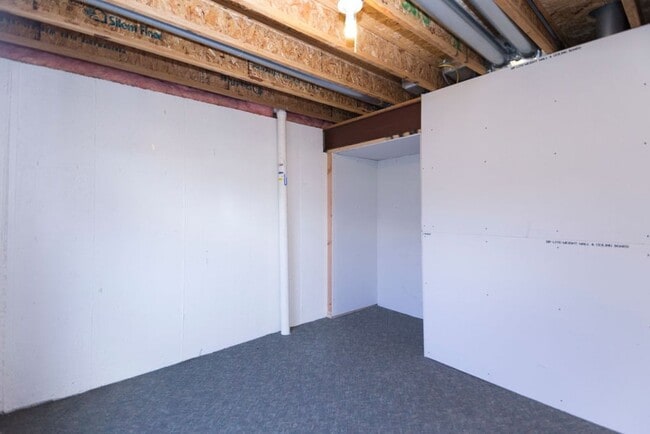 Building Photo - Home backing to foothills