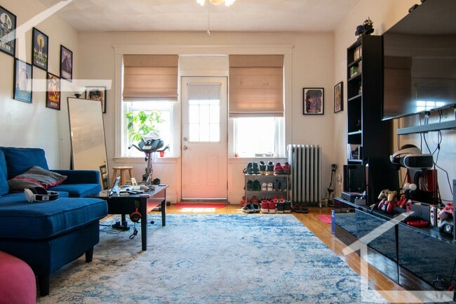Building Photo - 2 Bed in Brighton for September 1st - NO BROKER FEE