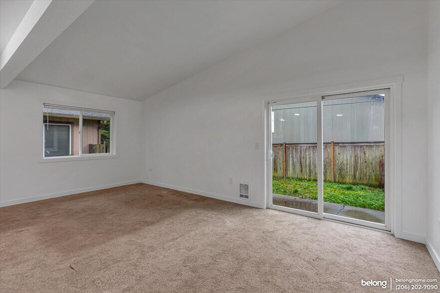 Building Photo - 2020 Hollow Dale Pl