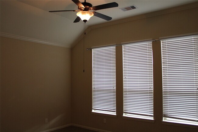 Building Photo - 21911 Avalon Queen Dr