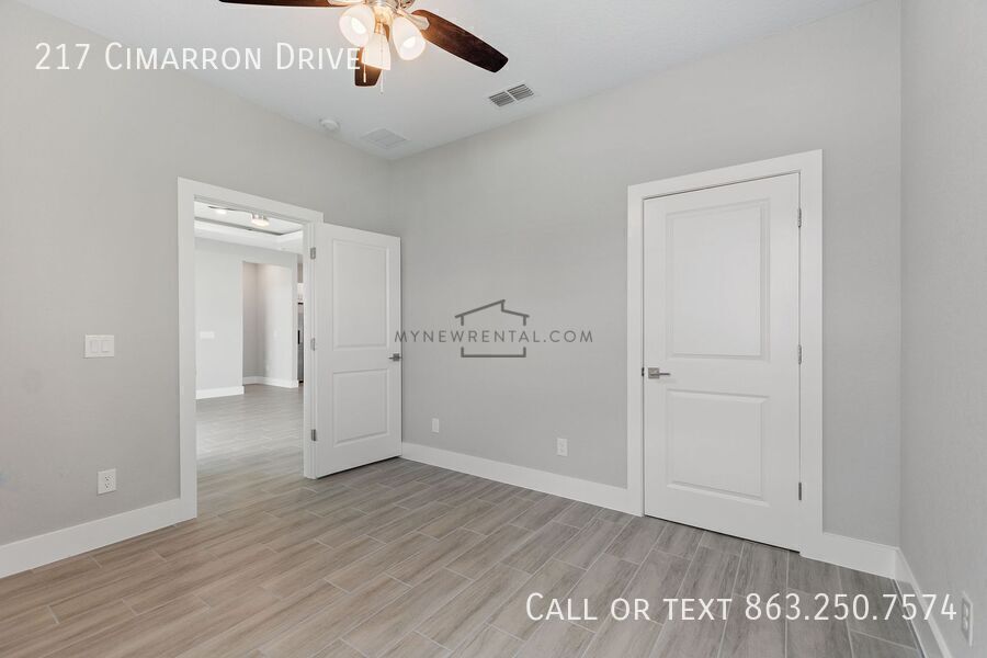 Building Photo - 217 Cimarron Dr