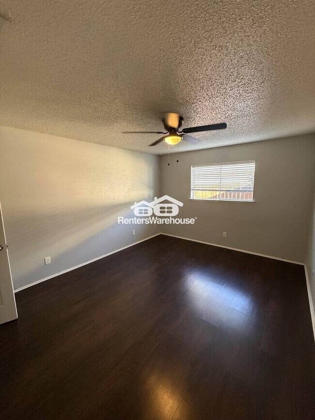 Building Photo - $500 Off Rent MOVE IN SPECIAL!!! Beautiful 4 bedroom Home In Garland!!
