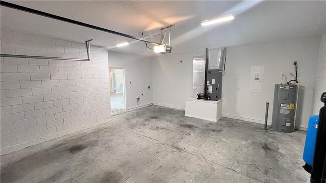 Building Photo - 143 Feldman St SE