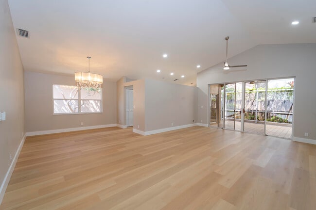 Building Photo - 6185 NW 77th Pl