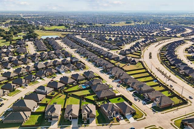 Building Photo - 11112 Canyon Oak St