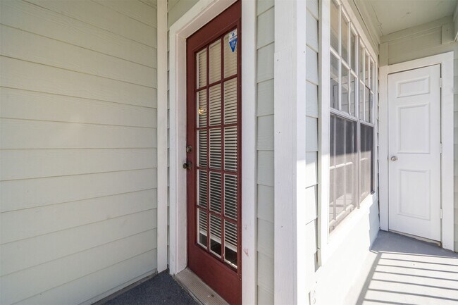 Building Photo - 10630 Westbrae Pkwy