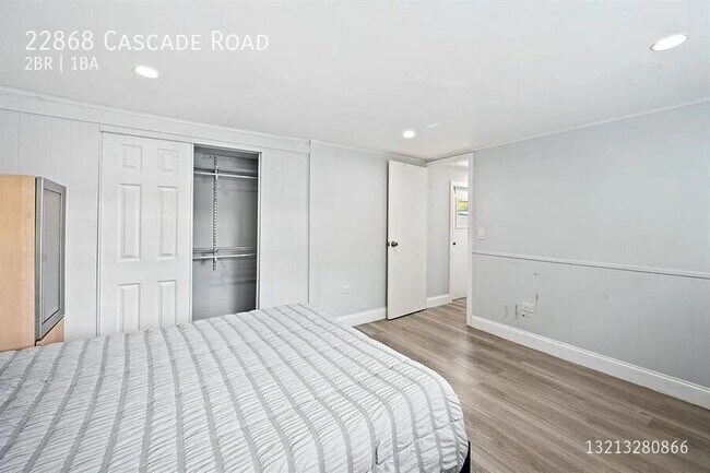 Building Photo - 22868 Cascade Rd