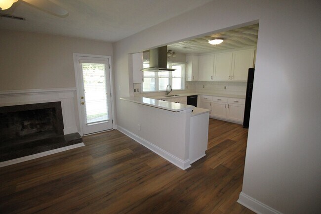 Building Photo - Beautiful Single Family Home in Great Neck Estates