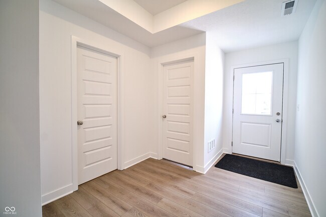 Building Photo - 8699 Maroska St