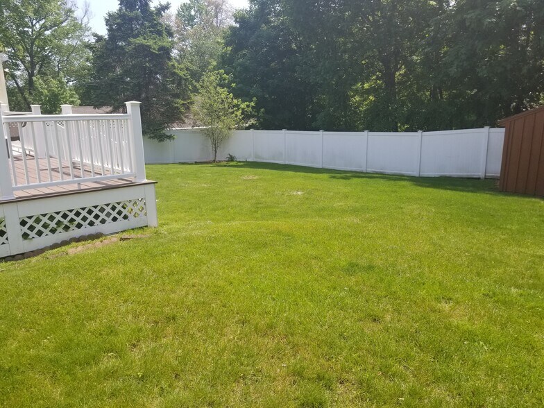 Back Yard - 46 Brookway Dr