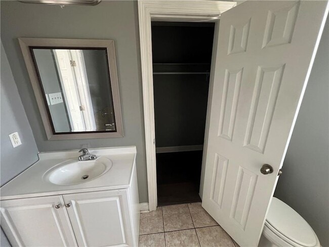 Building Photo - 5620 4th St