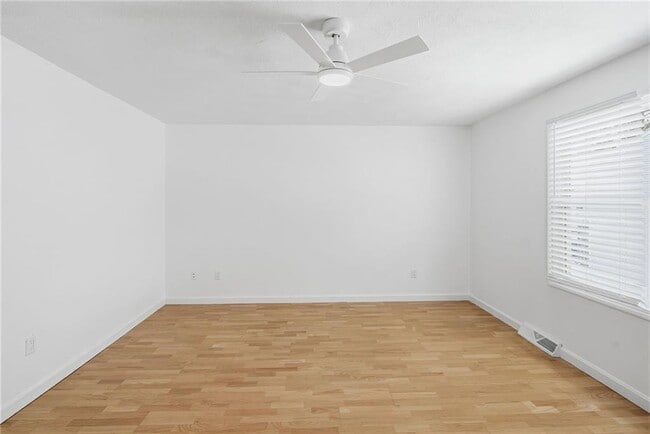 Building Photo - 23 Benefit St